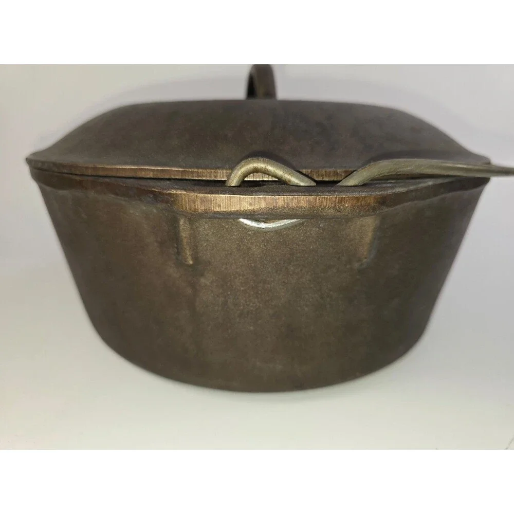 Vintage 1960s Sears #8 Cast Iron Dutch Oven Lodge Smooth Bottom Original Insert
